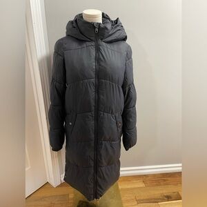Vero Moda- Long Black Warm Winter Puffer Jacket. 
Size XS